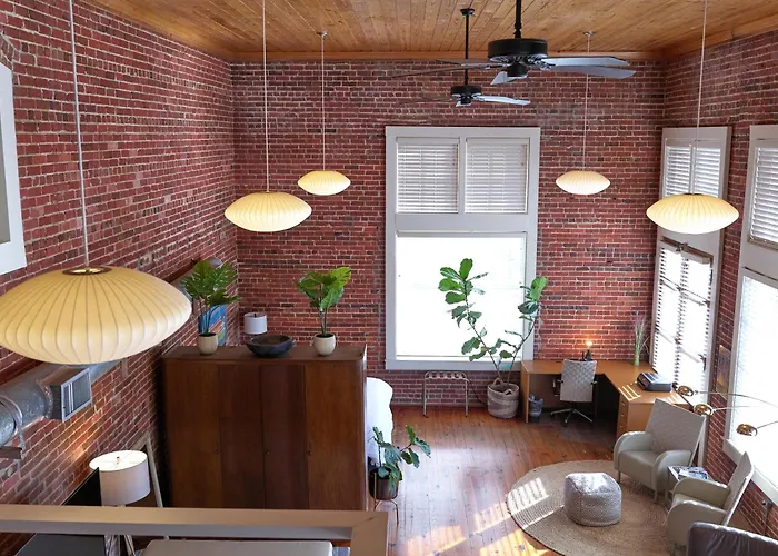 Holiday home Premier Downtown Loft Building, Just Opened Pensacola